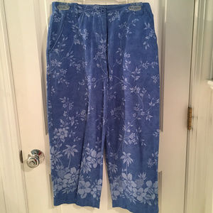 Talbots Petites Size 8 blue floral cropped pants
